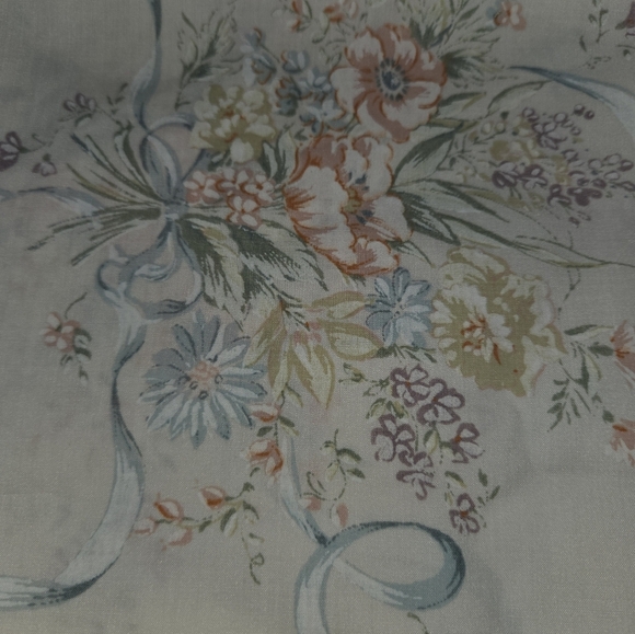 Vintage King Pillowcase Floral Pequot - Picture 2 of 4